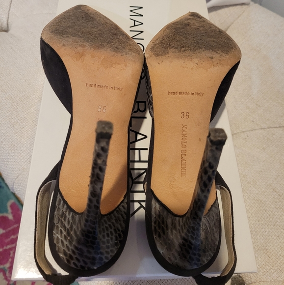 MANOLO BLAHNIK Grey/Black Python/Suede Pumps - Picture 5 of 5